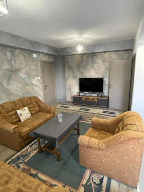 Leo Apartment